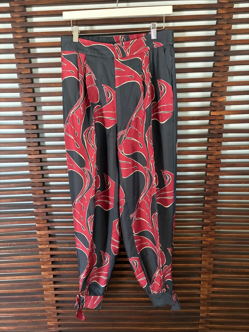 🎉NEW LISTING!🎉Banana Republic Printed Pants